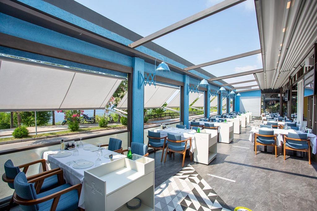 Hareketli tekstil tavan, açık hali. Stella Pera Pergola